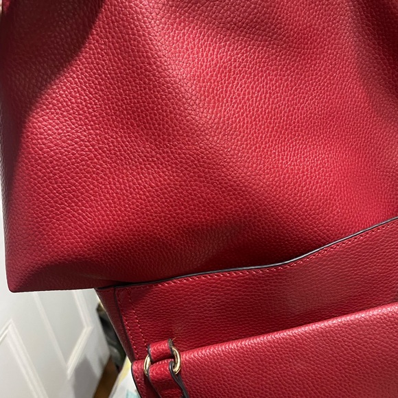 Steve madden Big Purse 23 height x 17” with mini cosmetc bag inside - Picture 2 of 6